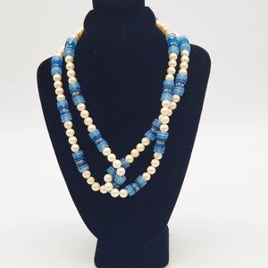 White and blue beads necklace